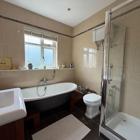 Luxury 4bdr Retreat With Garden And Workspace * Malahide