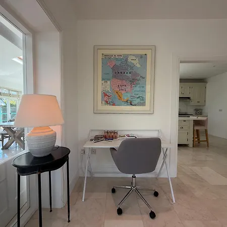 Holiday home Luxury 4bdr Retreat With Garden And Workspace
