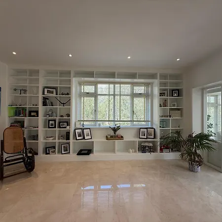 Luxury 4bdr Retreat With Garden And Workspace Malahide