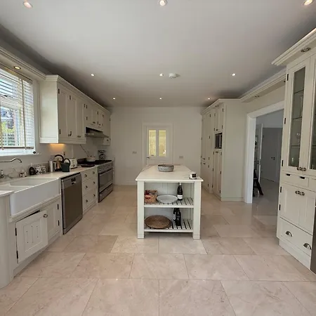 Luxury 4bdr Retreat With Garden And Workspace * Malahide